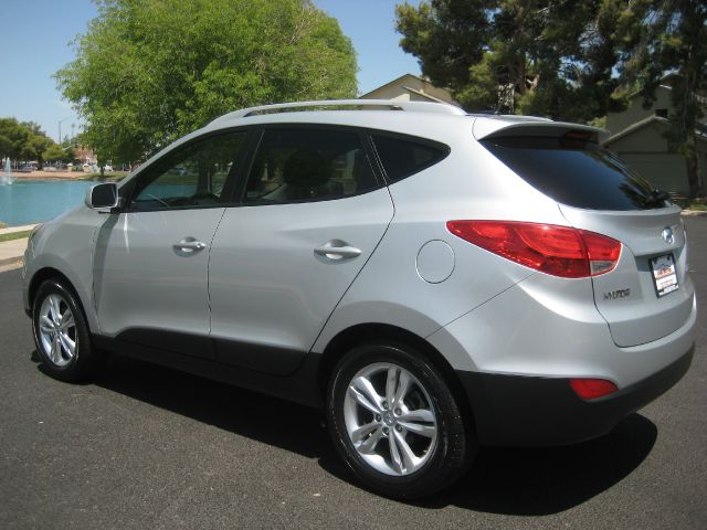 2011 Hyundai Tucson Base Manual