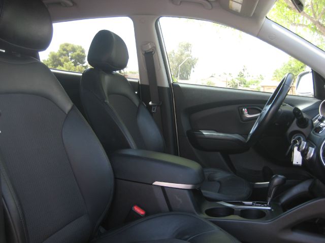 2011 Hyundai Tucson Base Manual