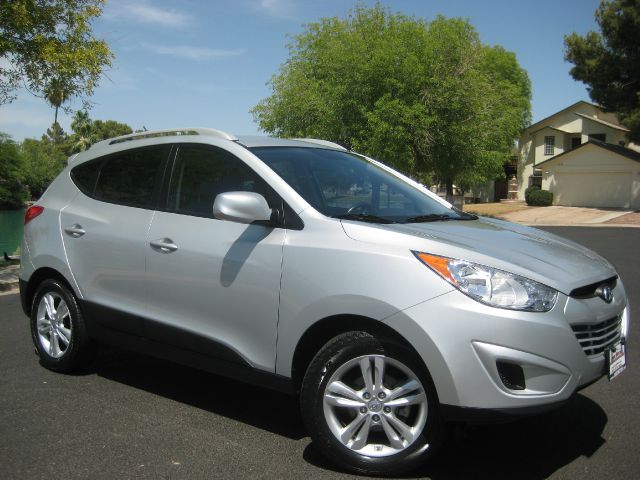 2011 Hyundai Tucson Base Manual