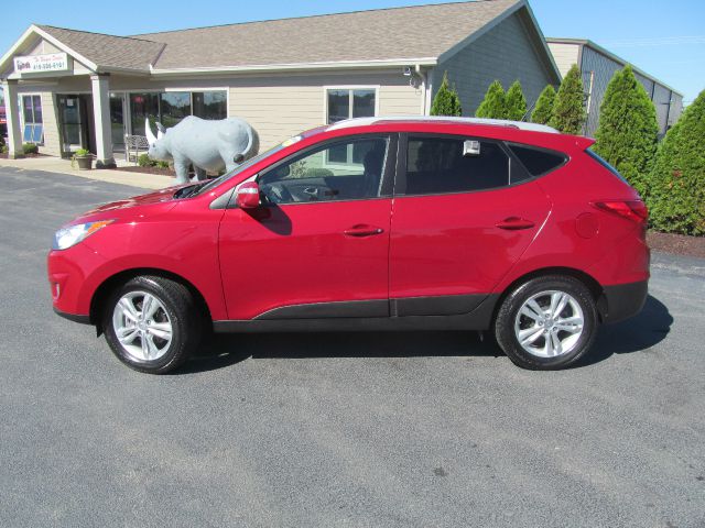 2013 Hyundai Tucson Reg. Cab 8-ft. Bed 2WD