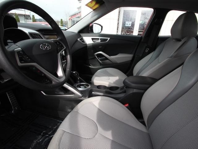 2012 Hyundai Veloster Base