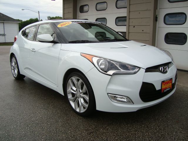 2012 Hyundai Veloster LS 4DR