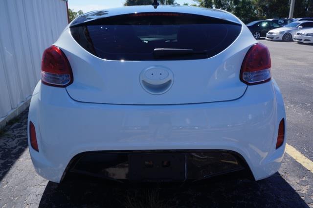 2013 Hyundai Veloster Base