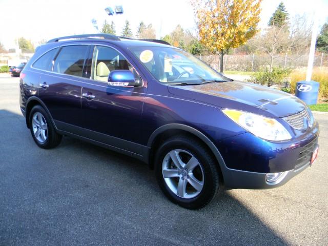 2010 Hyundai Veracruz Yaris Sedan