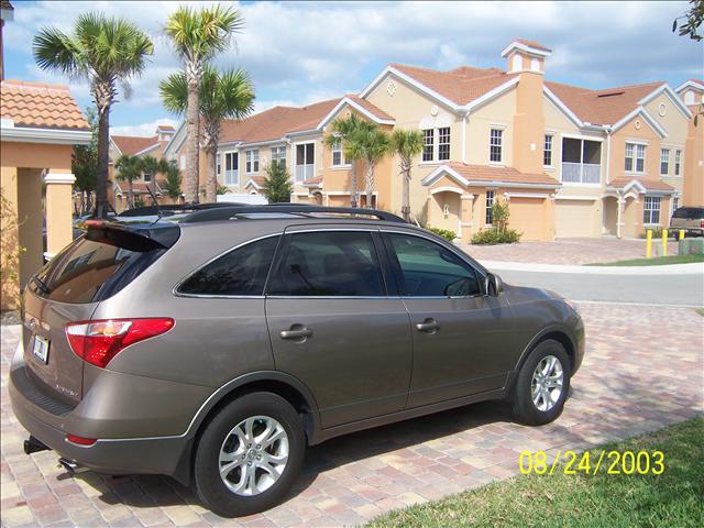 2010 Hyundai Veracruz FWD 4dr Sport