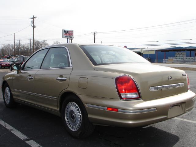 2001 Hyundai XG300 ESi