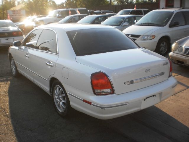 2002 Hyundai XG350 Base