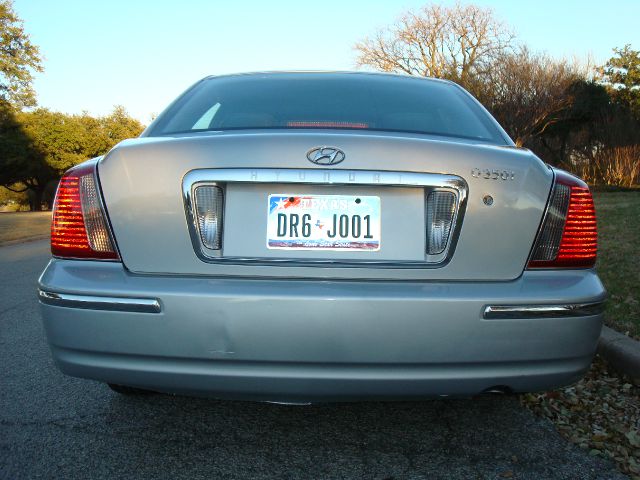 2004 Hyundai XG350 Base