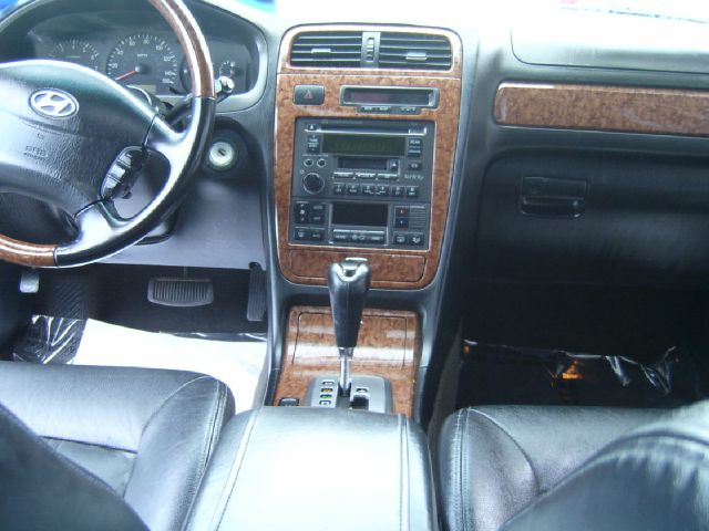 2005 Hyundai XG350 ESi