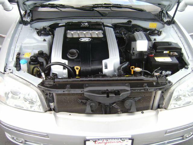 2005 Hyundai XG350 ESi