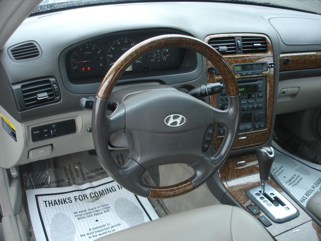 2005 Hyundai XG350 ESi