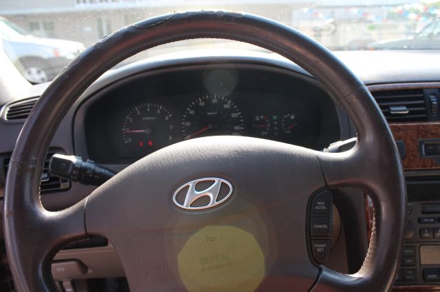 2005 Hyundai XG350 ESi