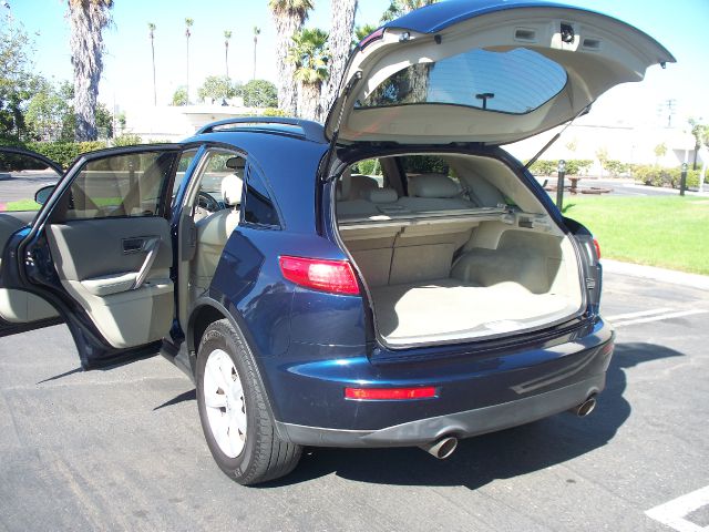 2005 Infiniti FX35 2.5T Third ROW