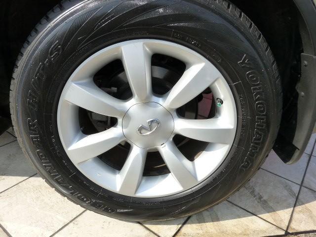 2005 Infiniti FX35 Base