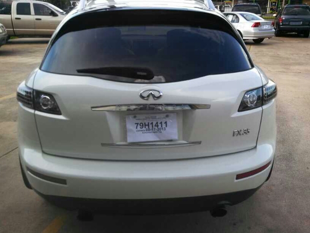 2005 Infiniti FX35 Base