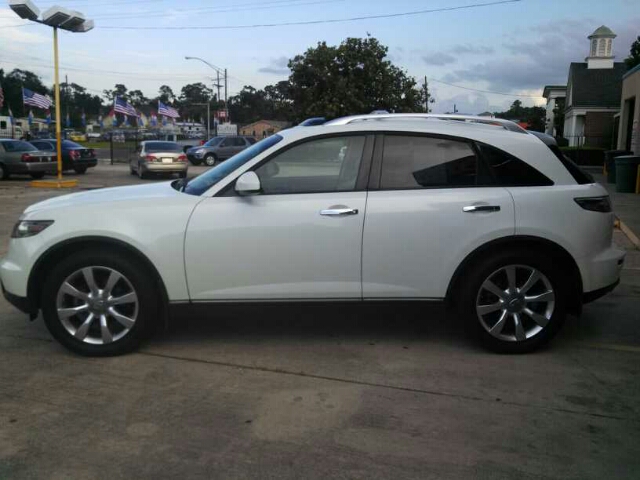 2005 Infiniti FX35 Base