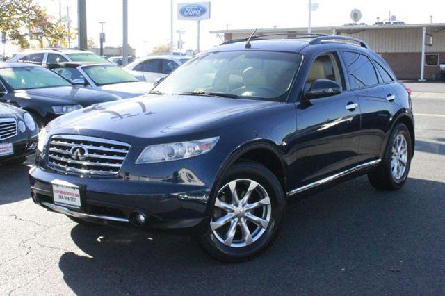 2008 Infiniti FX35 4x4 W/ Moonroof, Leather, Chrome Wheelstow