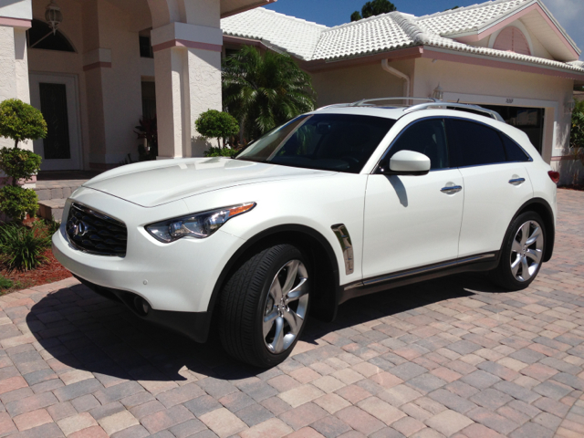 2011 Infiniti FX50 W/sunroof PZEV