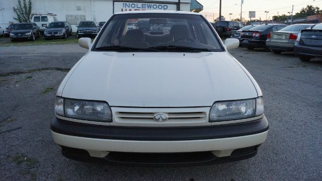 1992 Infiniti G20 Base