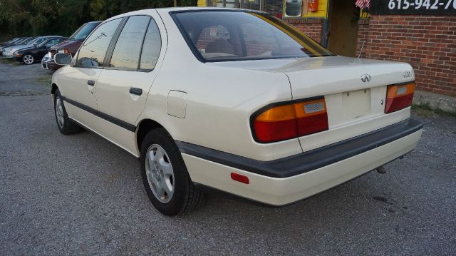 1992 Infiniti G20 Base