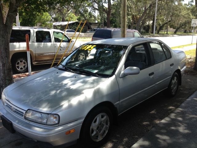 1993 Infiniti G20 Base