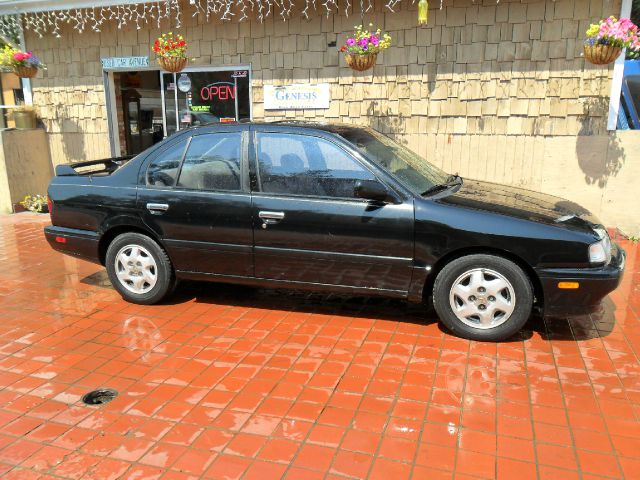 1996 Infiniti G20 Bucket Lift