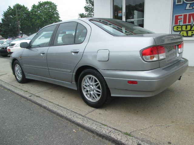 1999 Infiniti G20 Base