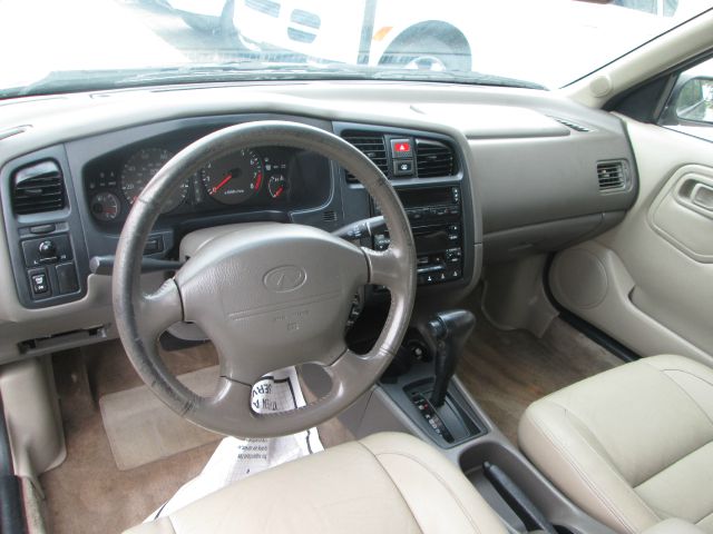 1999 Infiniti G20 Base