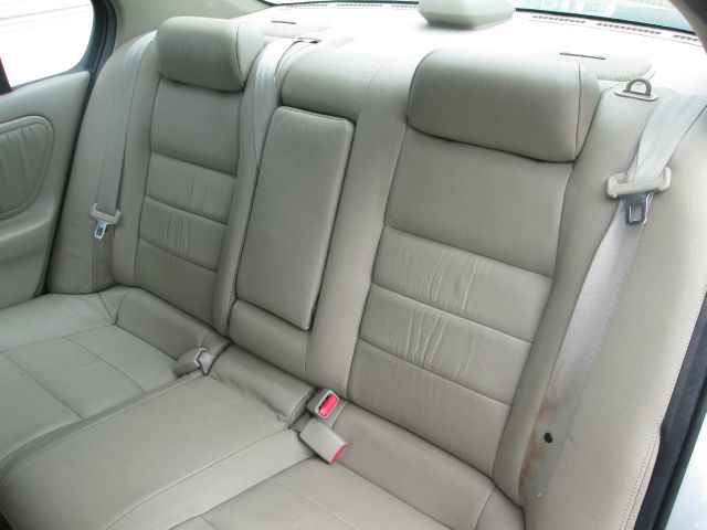 1999 Infiniti G20 Base