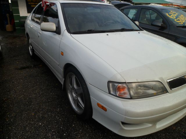 2000 Infiniti G20 Coupe