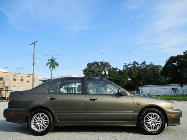 2000 Infiniti G20 Coupe