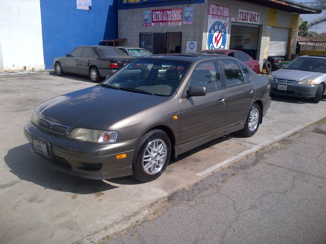 2000 Infiniti G20 Coupe