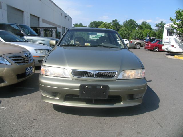 2001 Infiniti G20 Coupe