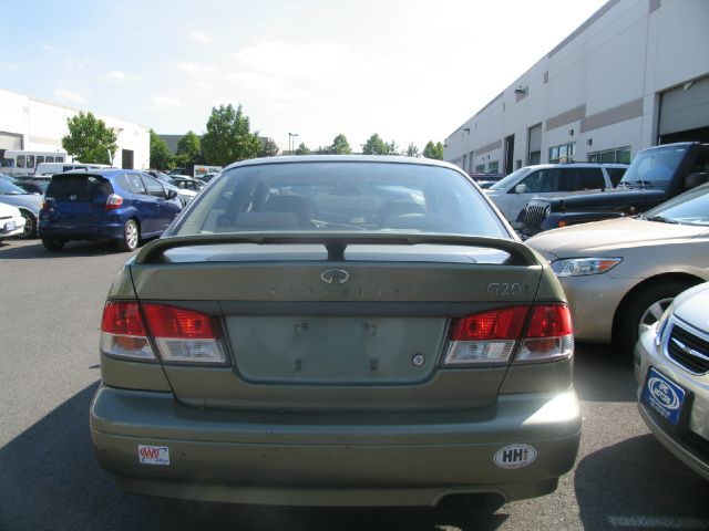 2001 Infiniti G20 Coupe