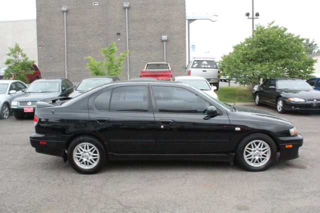 2001 Infiniti G20 Coupe