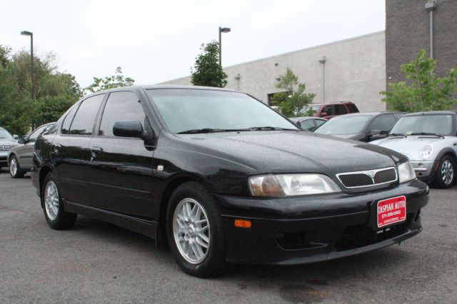 2001 Infiniti G20 Coupe