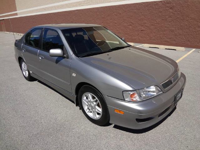 2002 Infiniti G20 Coupe