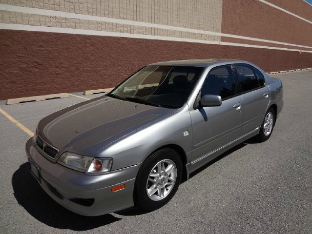 2002 Infiniti G20 Coupe