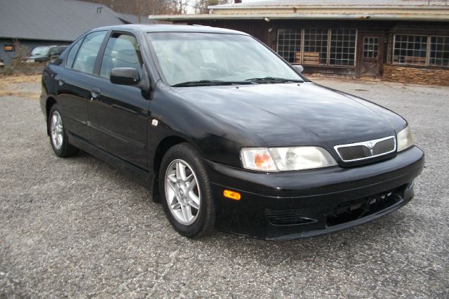 2002 Infiniti G20 Coupe