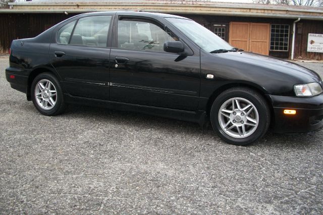 2002 Infiniti G20 Coupe