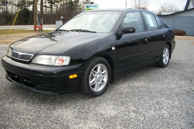 2002 Infiniti G20 Coupe