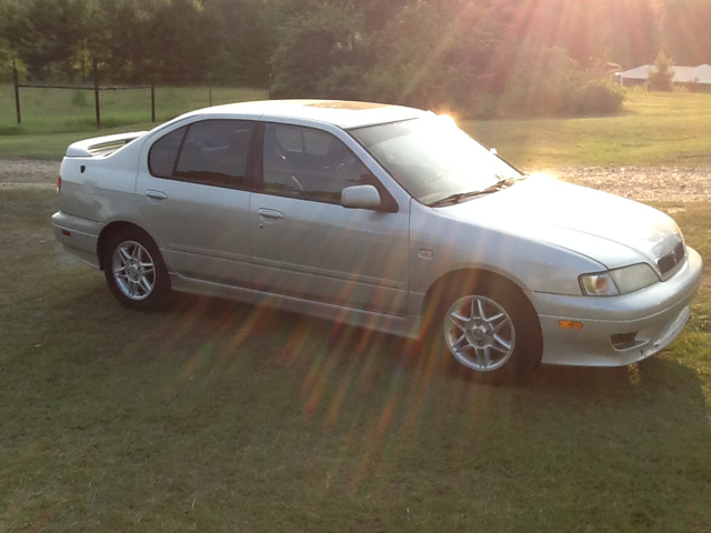 2002 Infiniti G20 Coupe