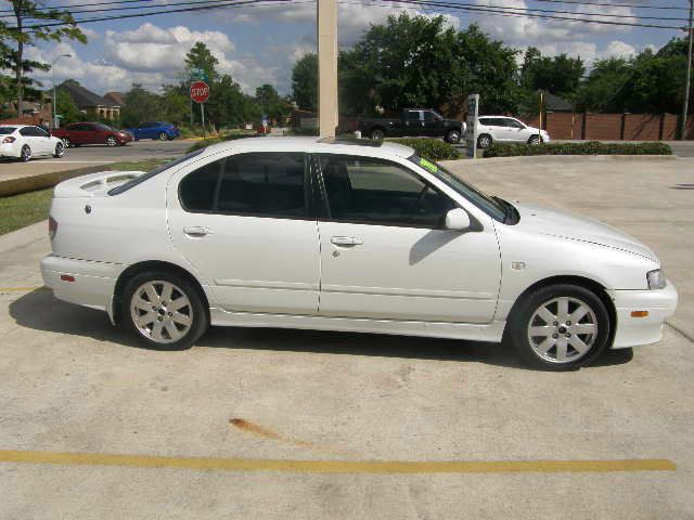 2002 Infiniti G20 Coupe