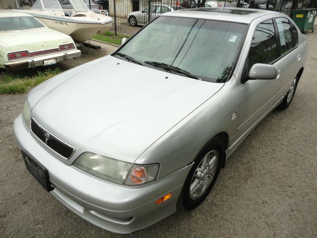 2002 Infiniti G20 Coupe