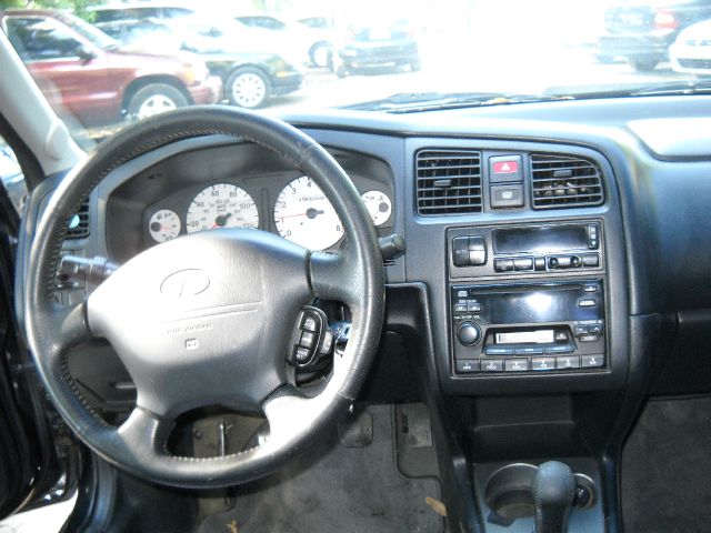 2002 Infiniti G20 Coupe