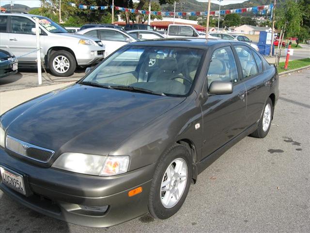 2002 Infiniti G20 Coupe