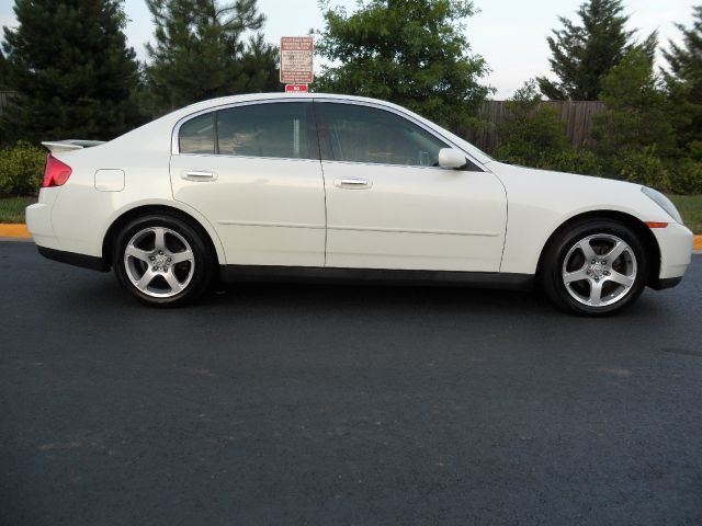 2003 Infiniti G35 Series 4.