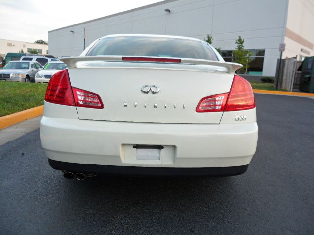 2003 Infiniti G35 Series 4.