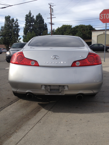 2003 Infiniti G35 XL 12-passenger