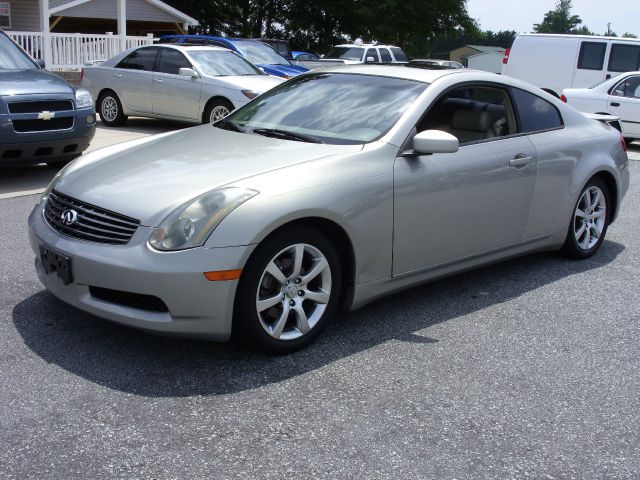 2003 Infiniti G35 XB - ONE Owner